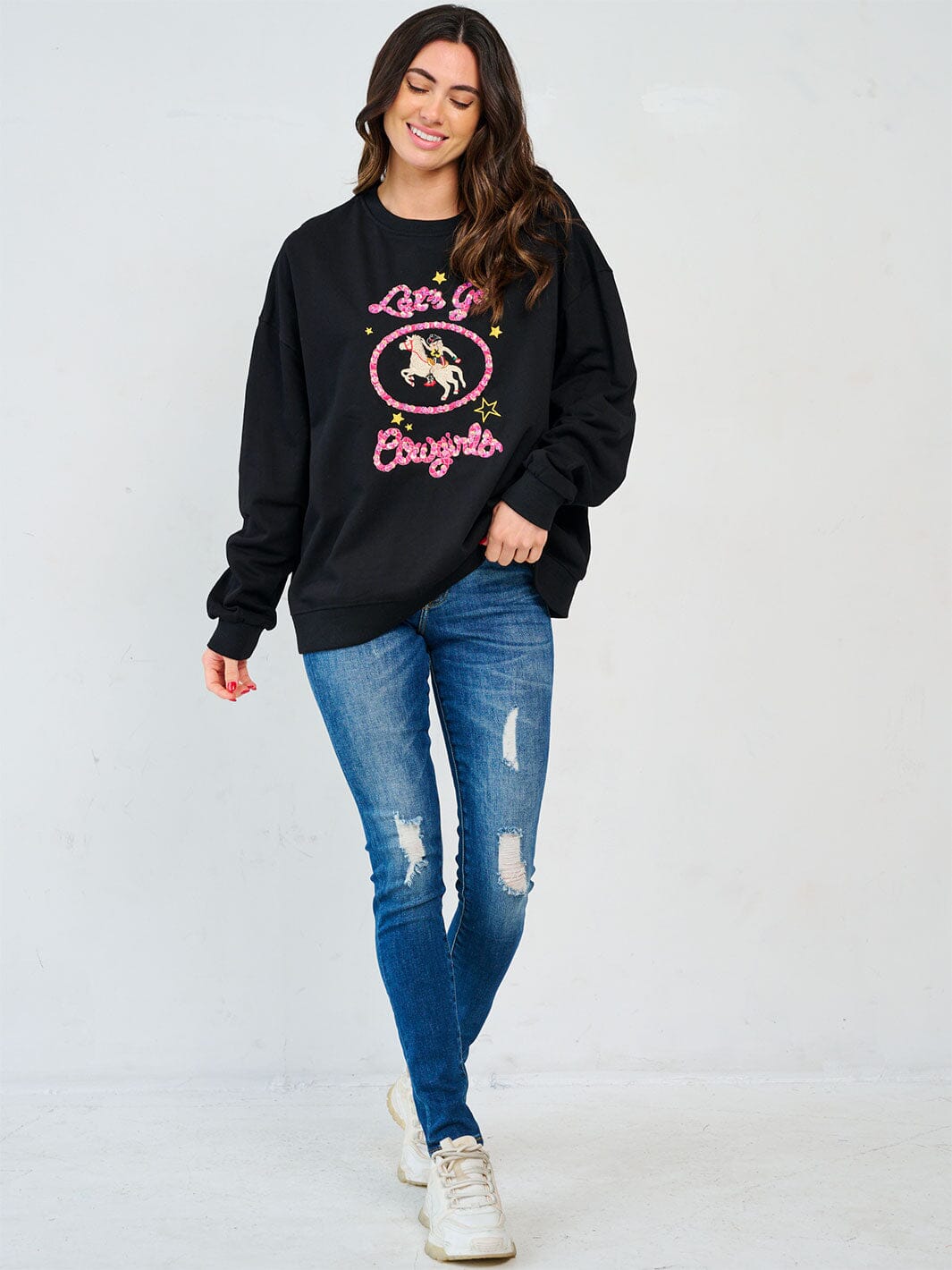 WOMEN'S LONG SLEEVE GRAPHIC STUDS PULLOVER SWEATER