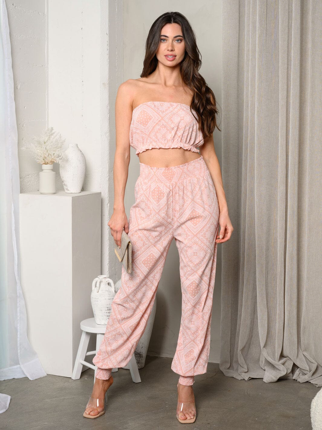 WOMEN'S SLEEVELESS TOP & JOGGER PANTS SET