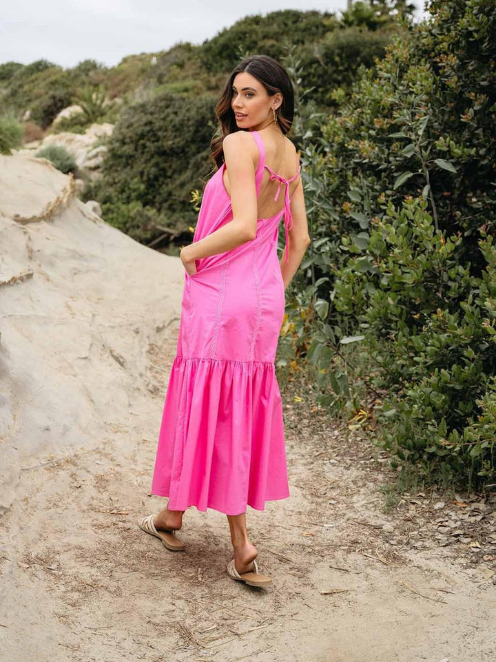 WOMEN'S SLEEVELESS POCKETS TIERED OPEN BACK MAXI DRESS