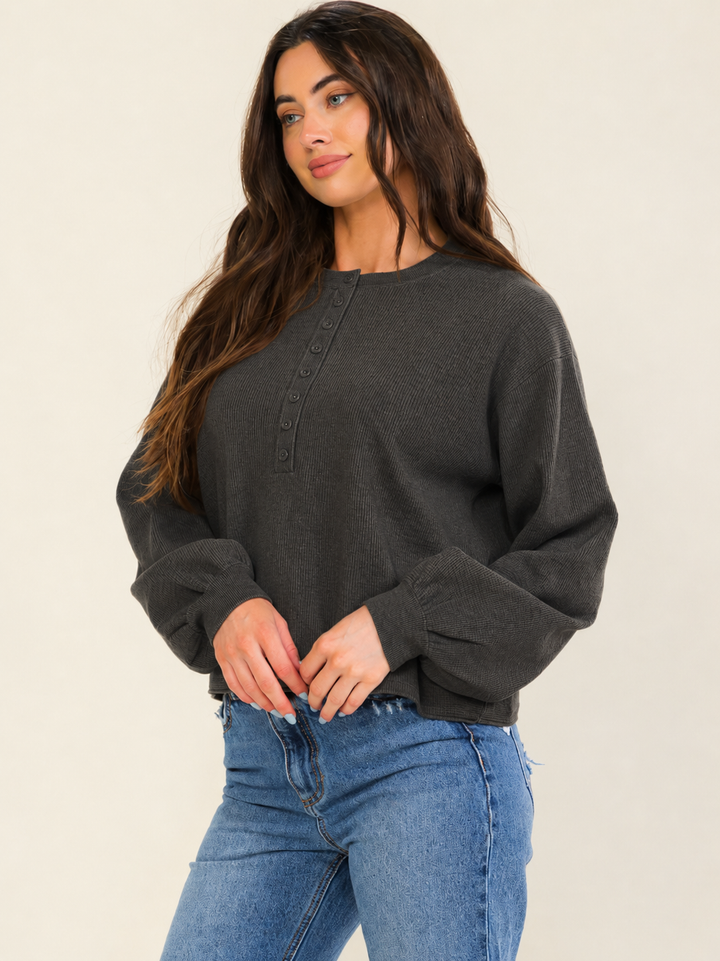 WOMEN'S LONG SLEEVE BUTTON CLOSURE PULLOVER SWEATER