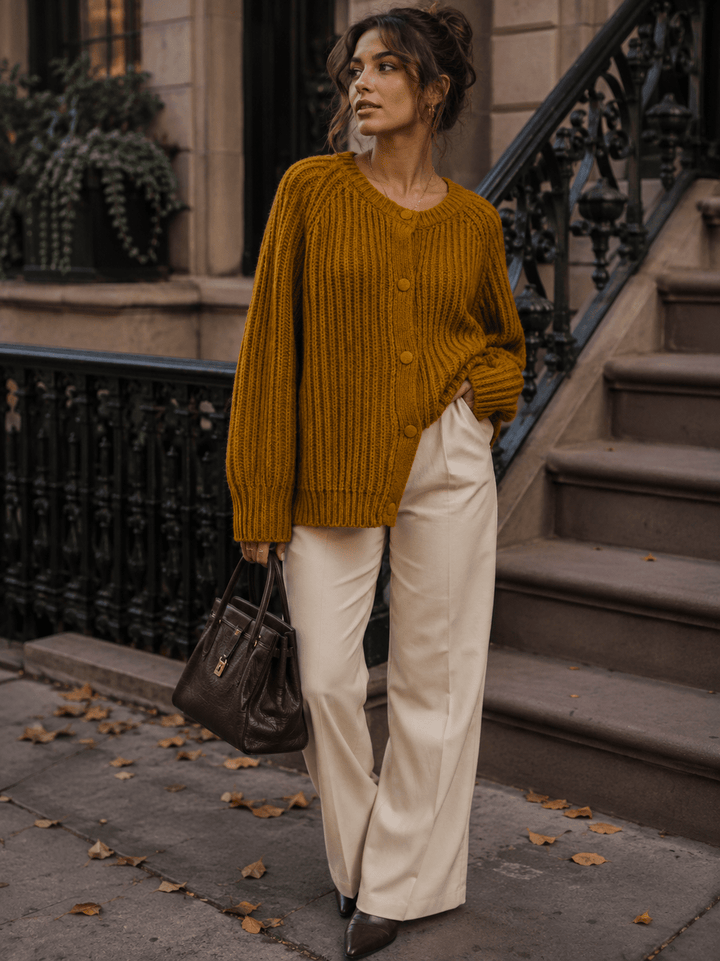 WOMEN'S LONG SLEEVE BUTTON CLOSURE SWEATER