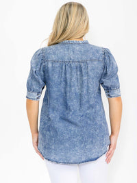 PLUS SIZE SHORT PUFF SLEEVE BUTTON UP WASHED CHAMBRAY BLOUSE