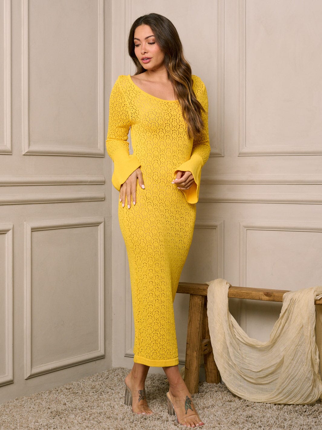 WOMEN'S LONG BELL SLEEVE KNITTED MIDI DRESS