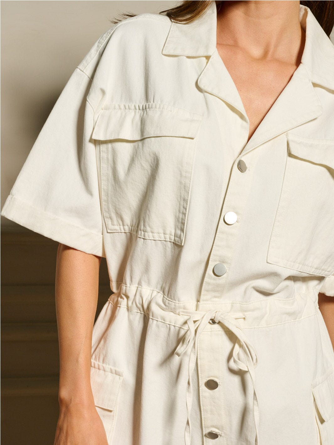 WOMEN'S SHORT SLEEVE BUTTON UP POCKETS SELF TIE DENIM ROMPER