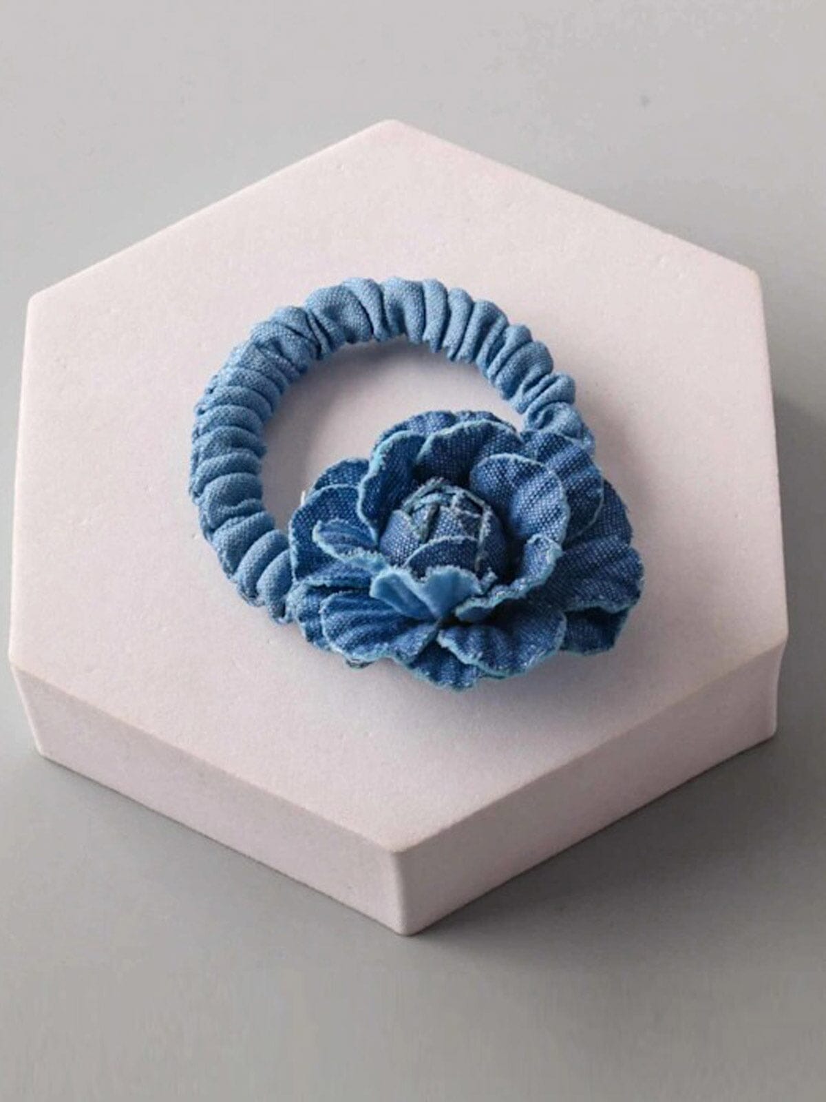FASHION ASSORTED FLOWER DENIM SCRUNCHIES