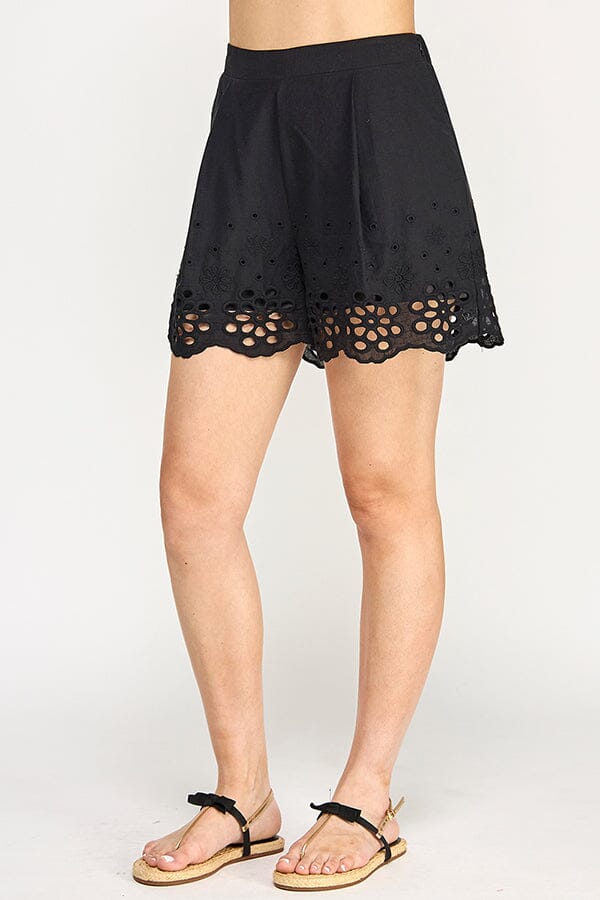 WOMEN'S ELASTIC WAIST FRONT POCKETS EYELET FLORAL MINI SHORTS