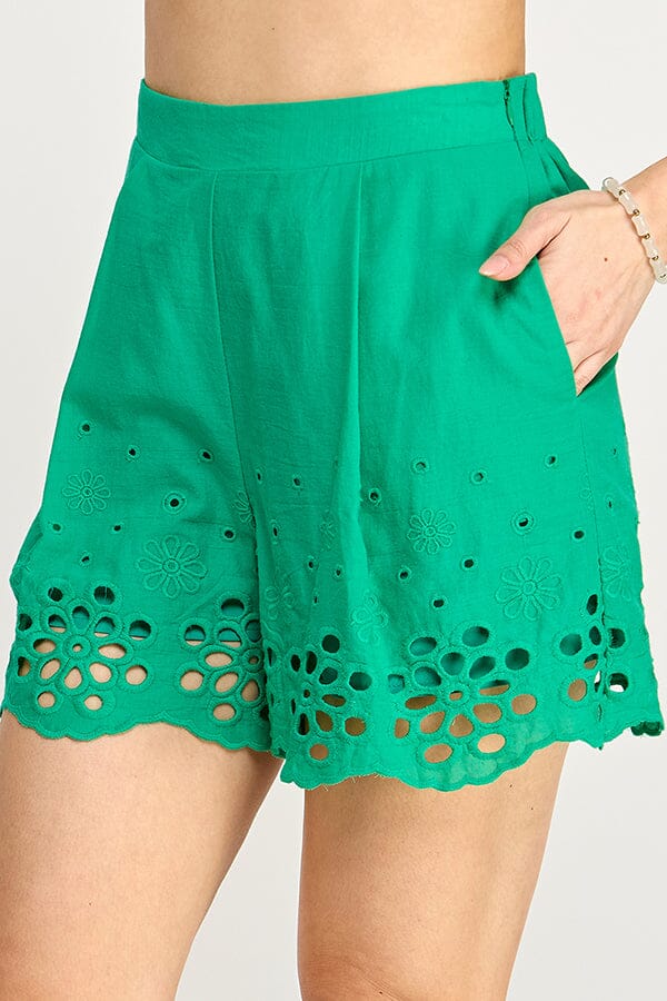 WOMEN'S ELASTIC WAIST FRONT POCKETS EYELET FLORAL MINI SHORTS