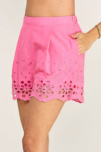 WOMEN'S ELASTIC WAIST FRONT POCKETS EYELET FLORAL MINI SHORTS