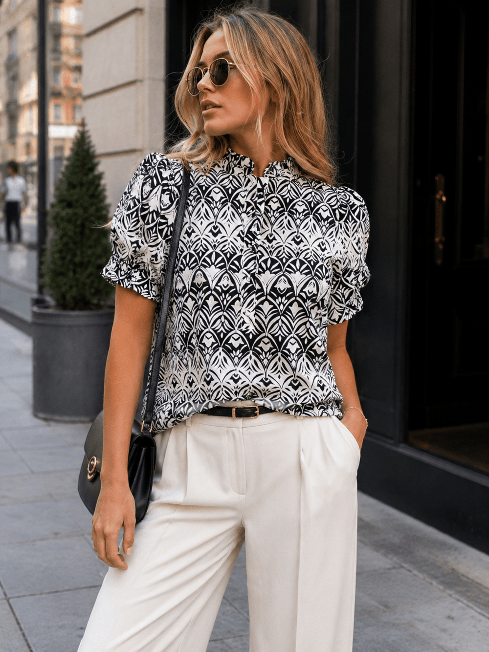 WOMEN'S SHORT SLEEVE V-NECK BUTTON UP FLORAL BLOUSE