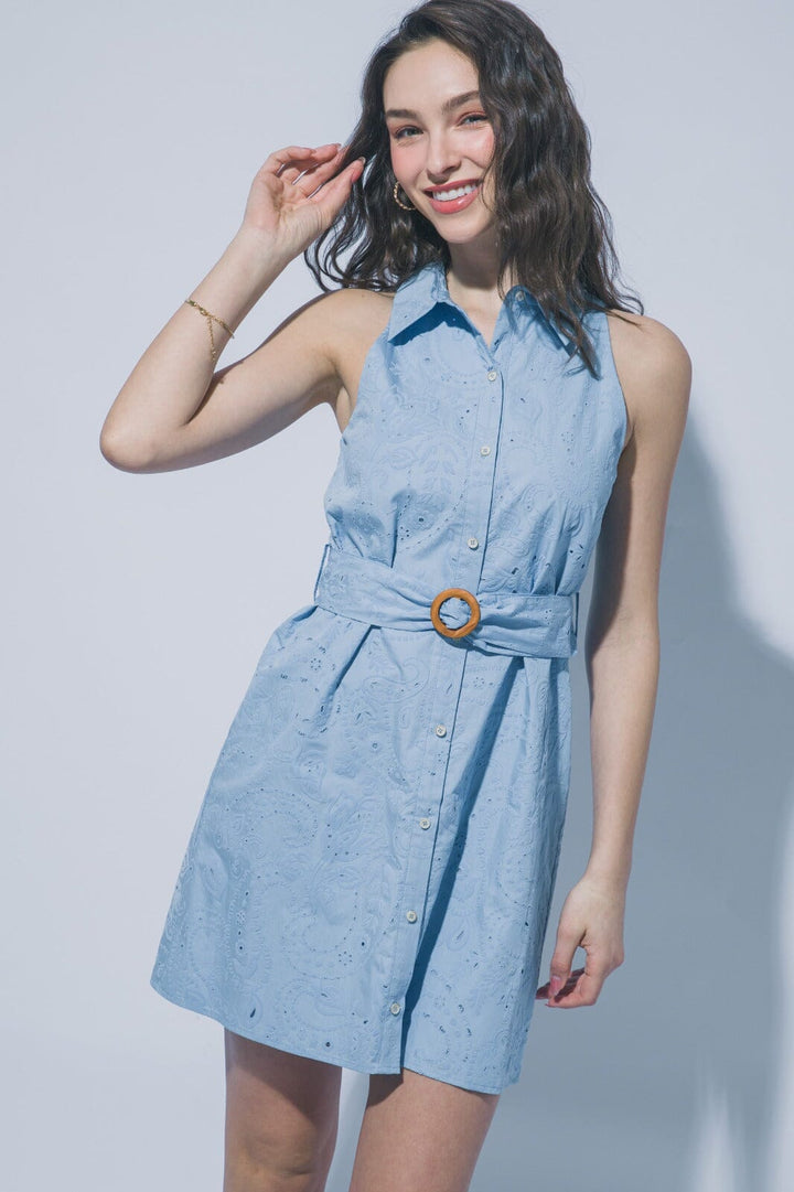 WOMEN'S SLEEVELESS BUTTON UP BELTED EYELET MINI DRESS