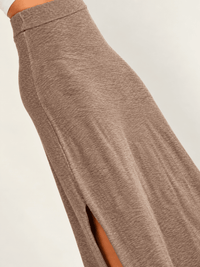 WOMEN'S ELASTIC WAIST SIDE SLIT MAXI SKIRT