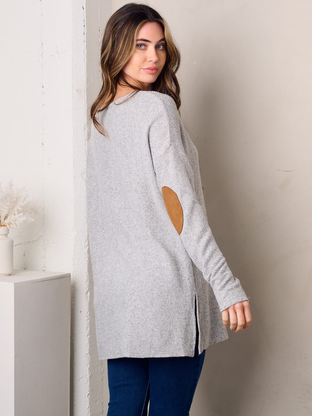 WOMEN'S LONG SLEEVE ELBOW PATCH TUNIC TOP