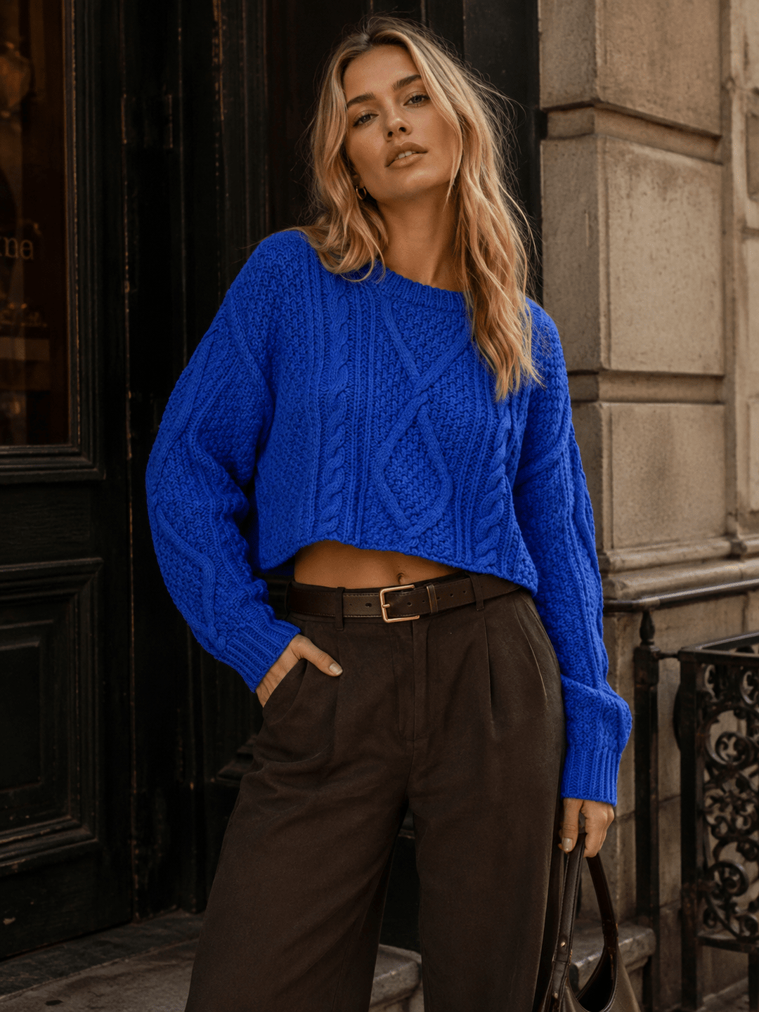 WOMEN'S LONG SLEEVE CABLE KNIT PULLOVER CROP SWEATER