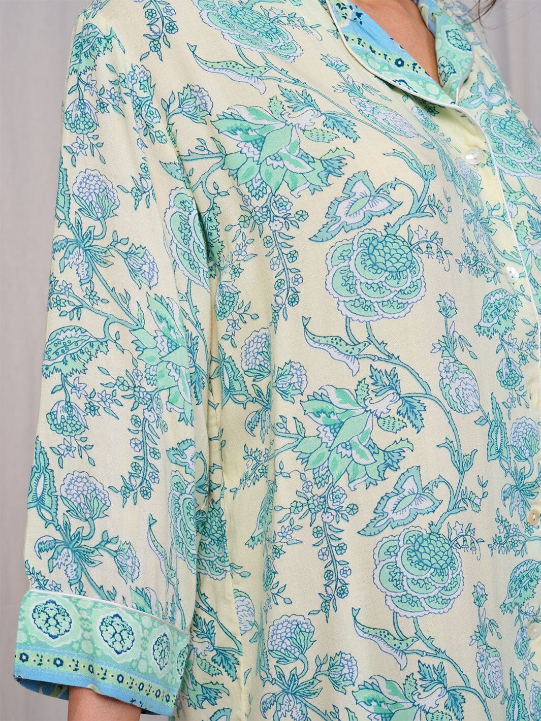 WOMEN'S 3/4 SLEEVE BUTTON UP FRONT POCKET FLORAL MINI DRESS