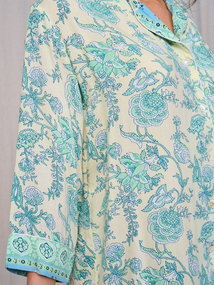 WOMEN'S 3/4 SLEEVE BUTTON UP FRONT POCKET FLORAL MINI DRESS