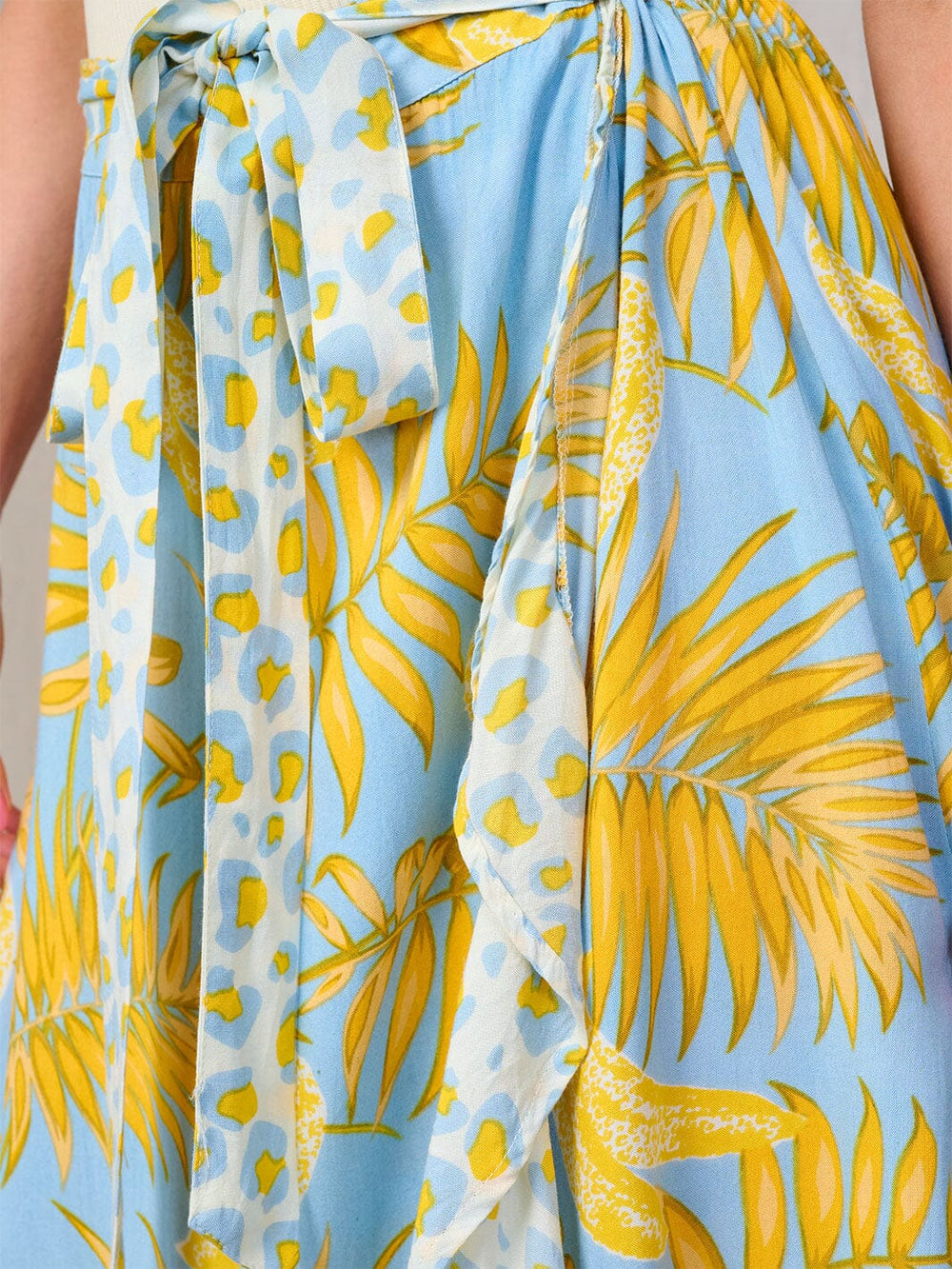 WOMEN'S ELASTIC WAIST HIGH-LOW PRINT SELF TIE SURPLICE MAXI SKIRT