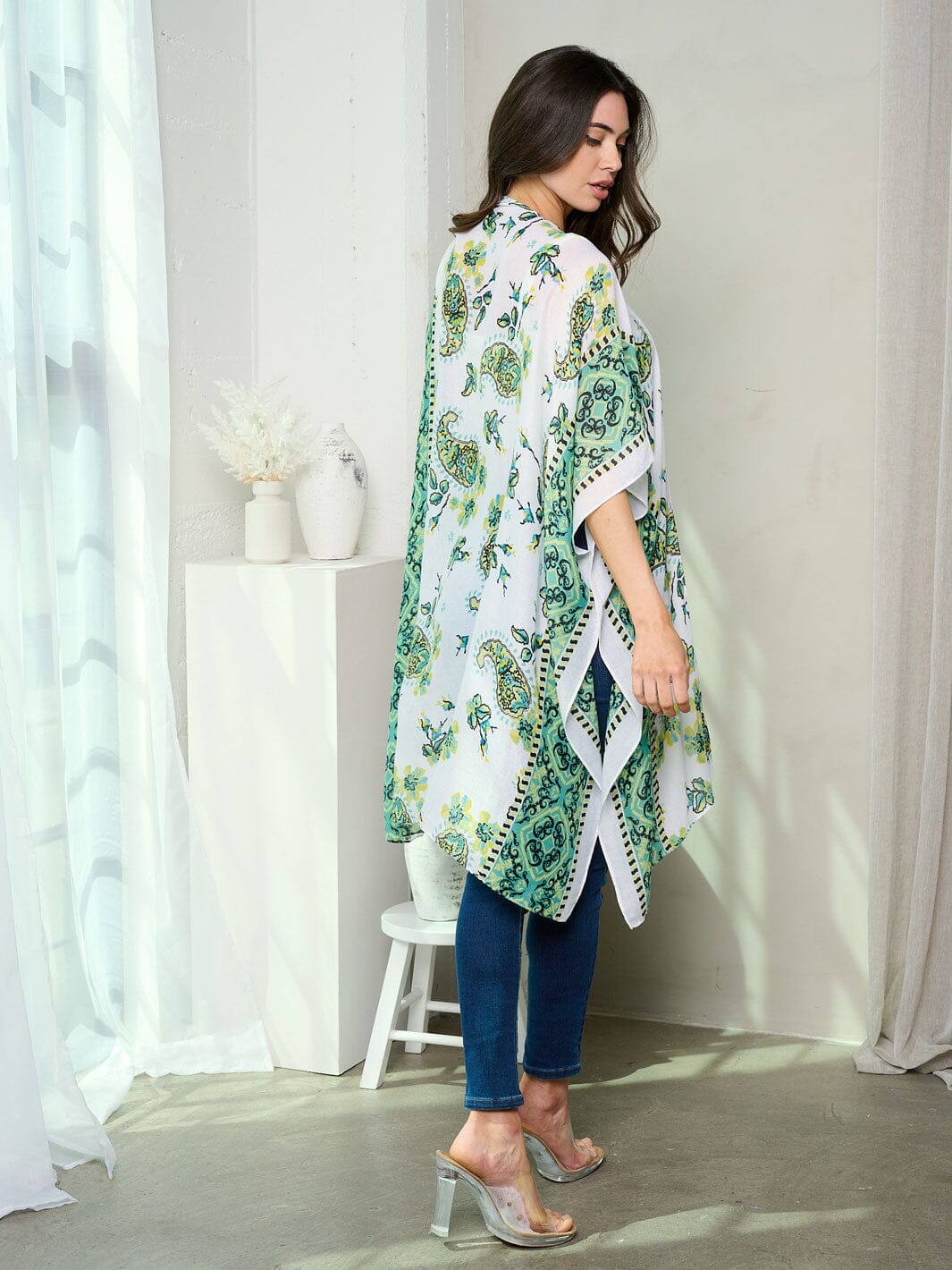 WOMEN'S SHORT SLEEVE OPEN FRONT PAISLEY PRINT KIMONO