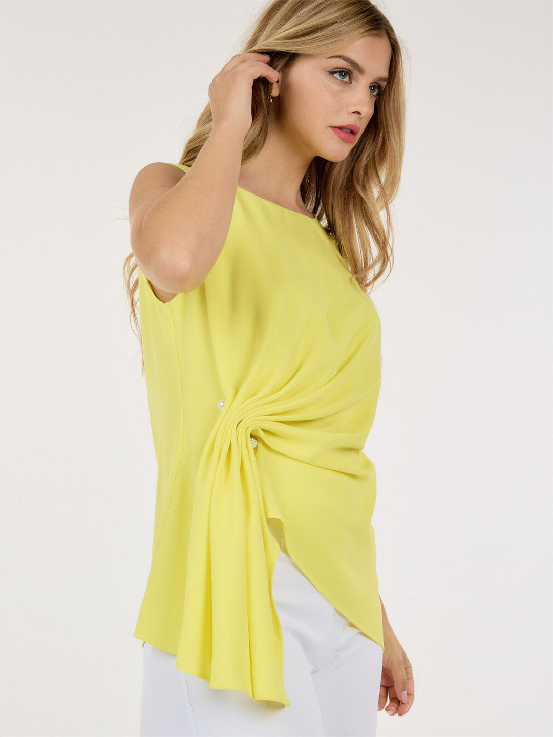 WOMEN'S SLEEVELESS FRONT RUCHED DETAILED TANK TOP