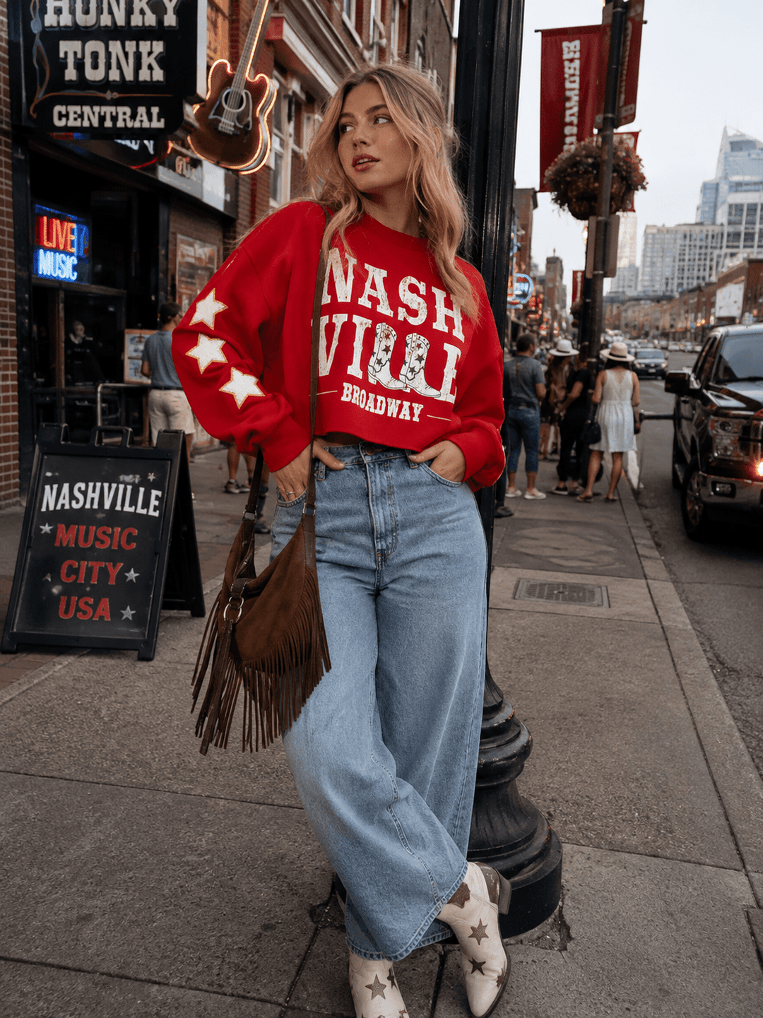 WOMEN'S LONG SLEEVE GRAPHIC PULLOVER SWEATER