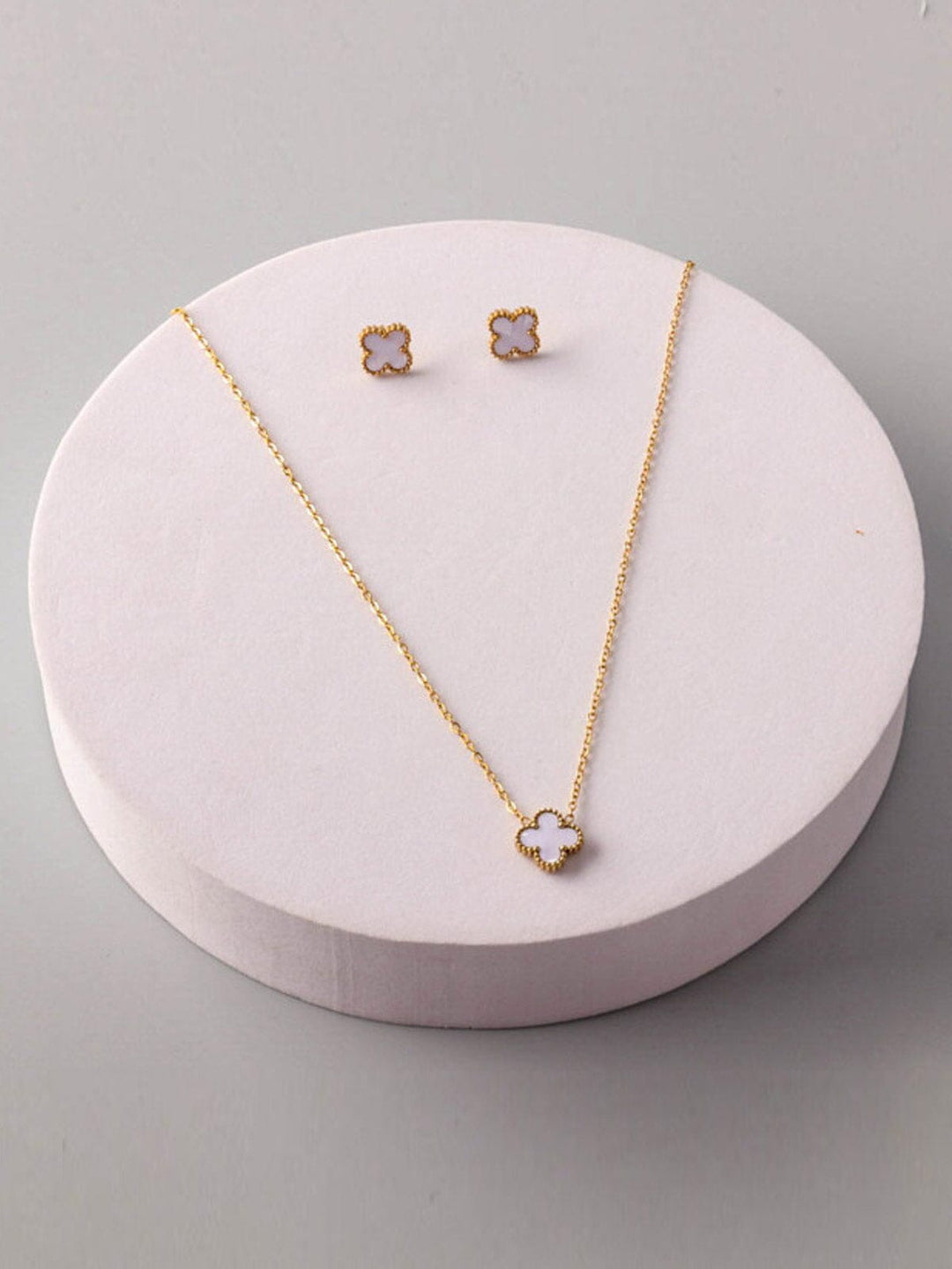 WOMEN'S STAINLESS STEEL GOLD WHITE EARRINGS & NECKLACE SET