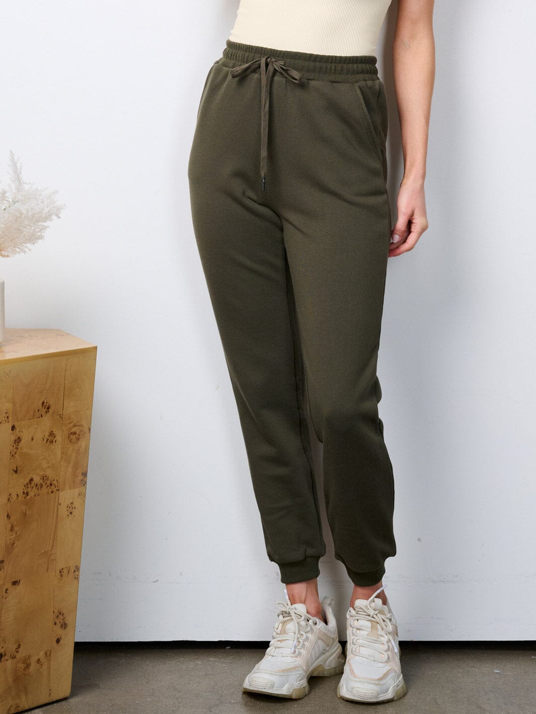 WOMEN'S ELASTIC WAIST POCKETS JOGGER PANTS