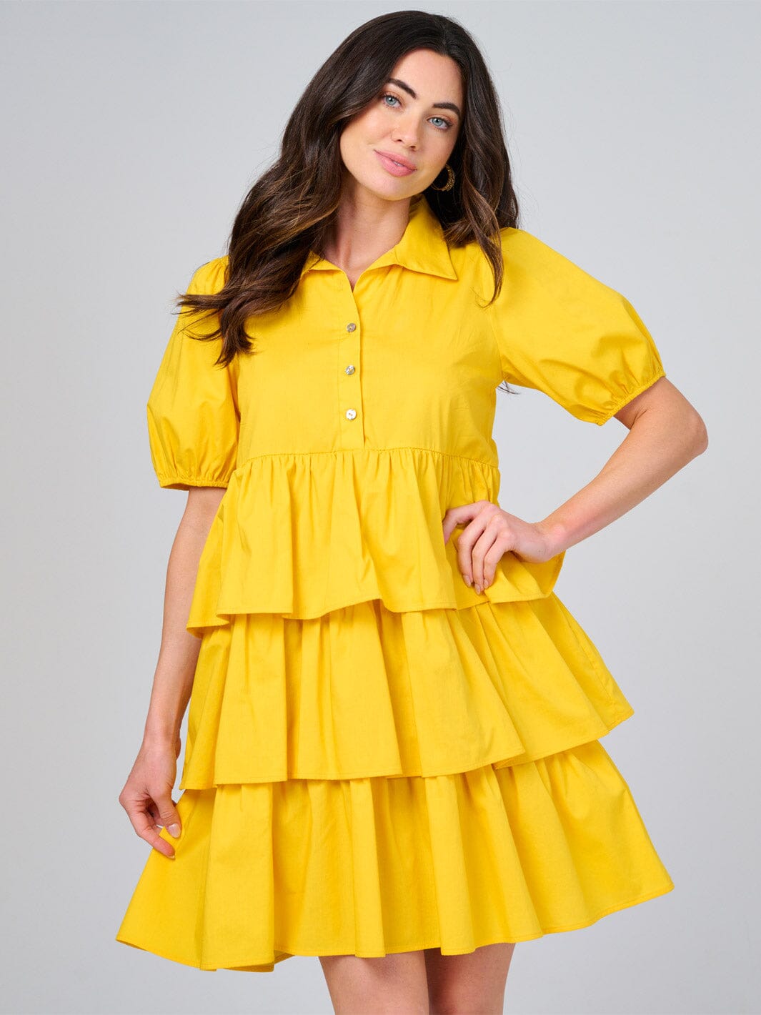 WOMEN'S SHORT SLEEVE BUTTON CLOSURE RUFFLE TIERED MINI DRESS