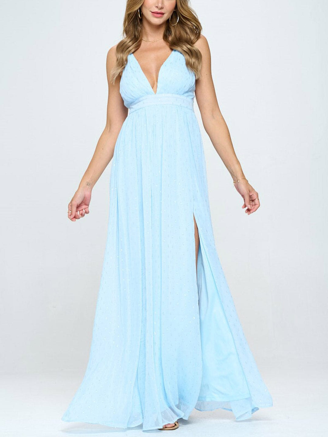 WOMEN'S SLEEVELESS V-NECK FRONT SLIT SHIMMER DETAILED MAXI DRESS