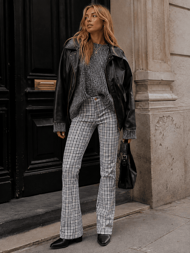 WOMEN'S BUTTON CLOSURE BACK POCKETS STRAIGHT LEG PLAID PANTS