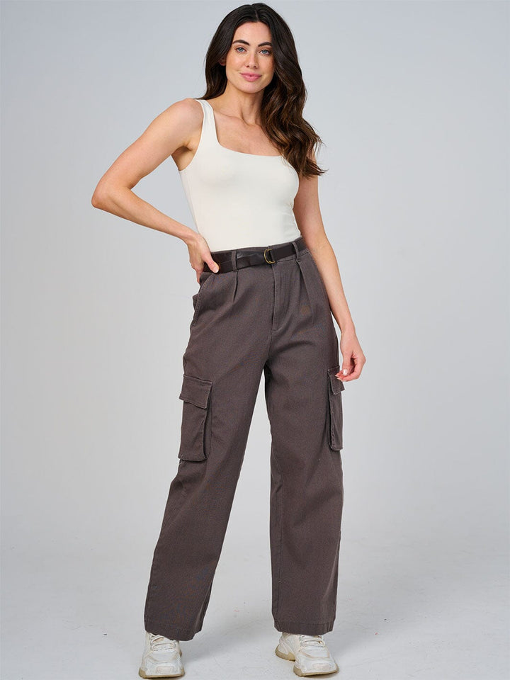 WOMEN'S BUTTON CLOSURE POCKETS BELTED WIDE LEG DENIM PANTS