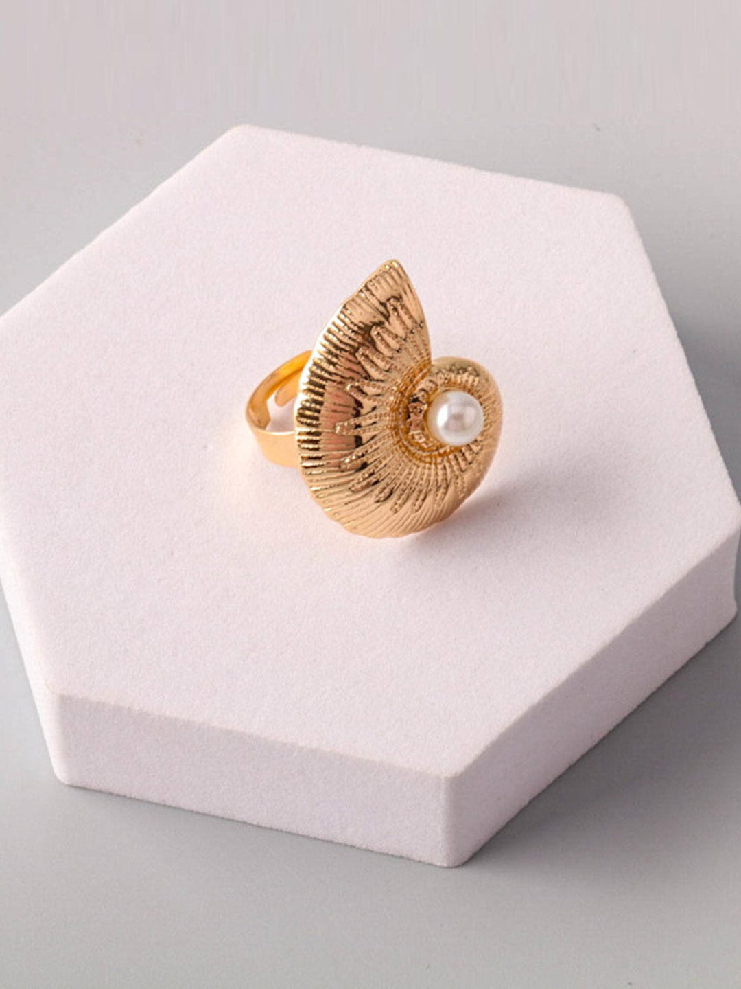 FASHION GOLD & SILVER SHELL RINGS