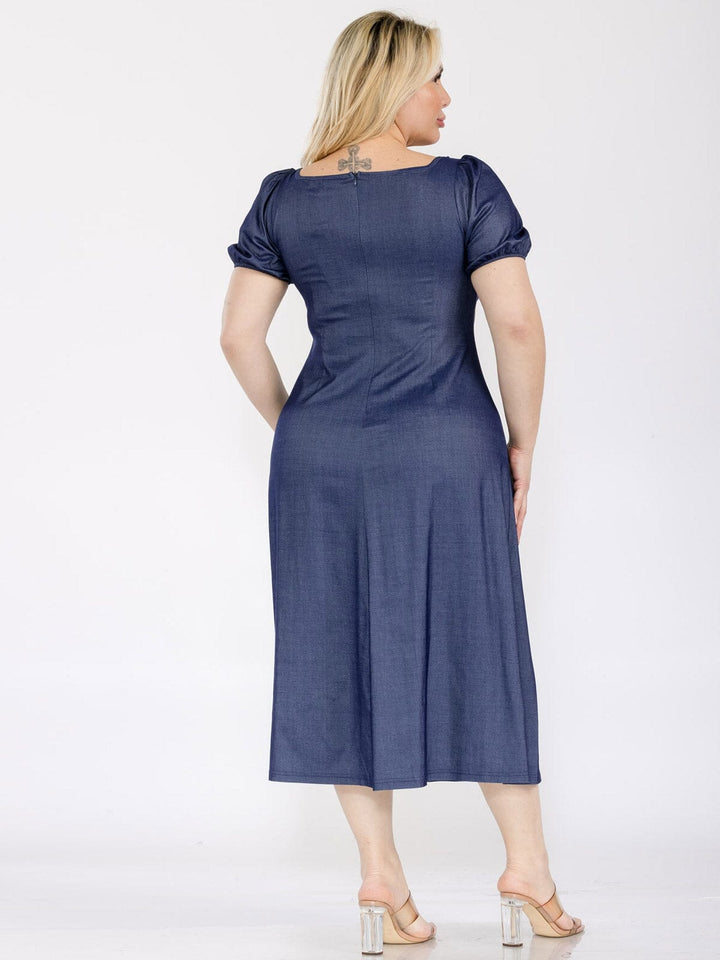PLUS SIZE SHORT SLEEVE NECK DETAILED FIT & FLARE CHAMBRAY MIDI DRESS