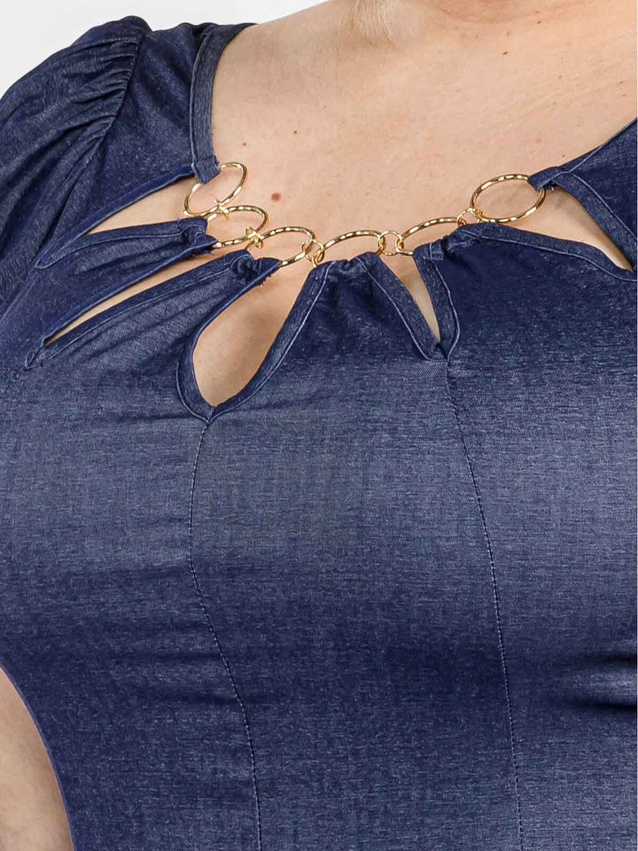 PLUS SIZE SHORT SLEEVE NECK DETAILED FIT & FLARE CHAMBRAY MIDI DRESS