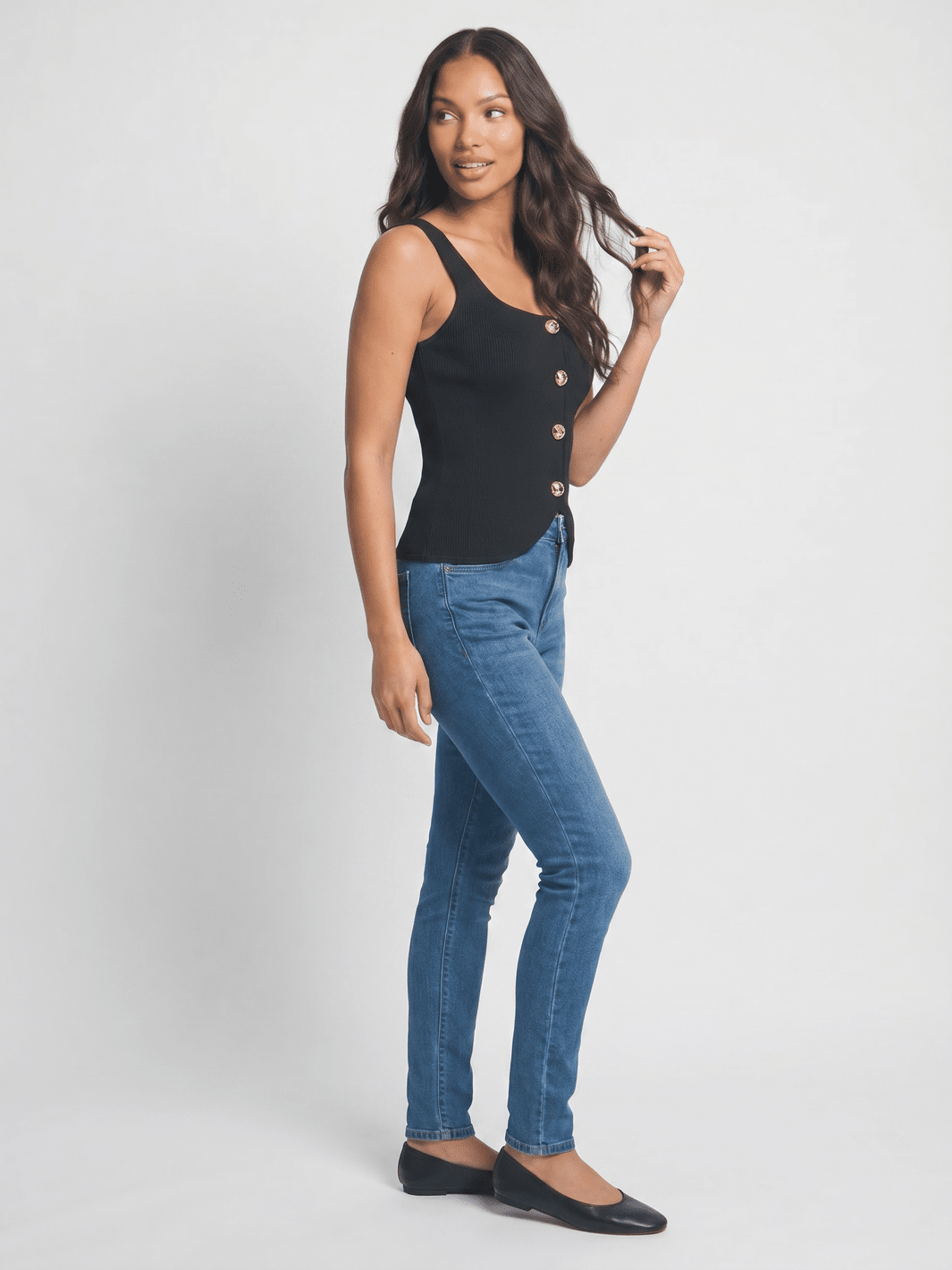 WOMEN'S SLEEVELESS SQUARE NECK BUTTON UP RIBBED TOP