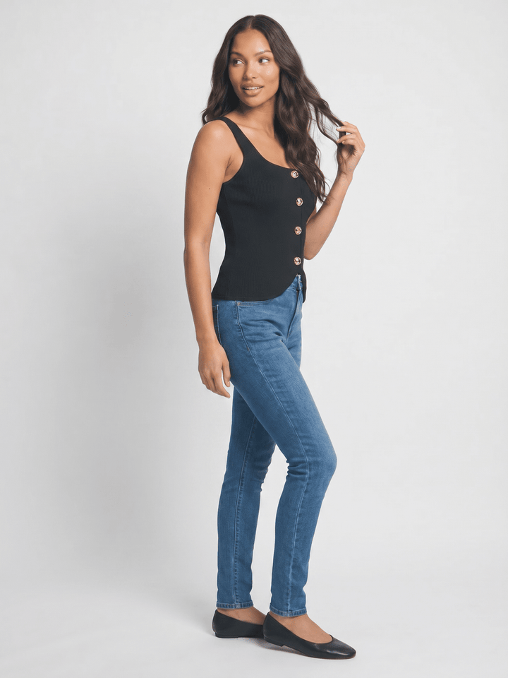 WOMEN'S SLEEVELESS SQUARE NECK BUTTON UP RIBBED TOP