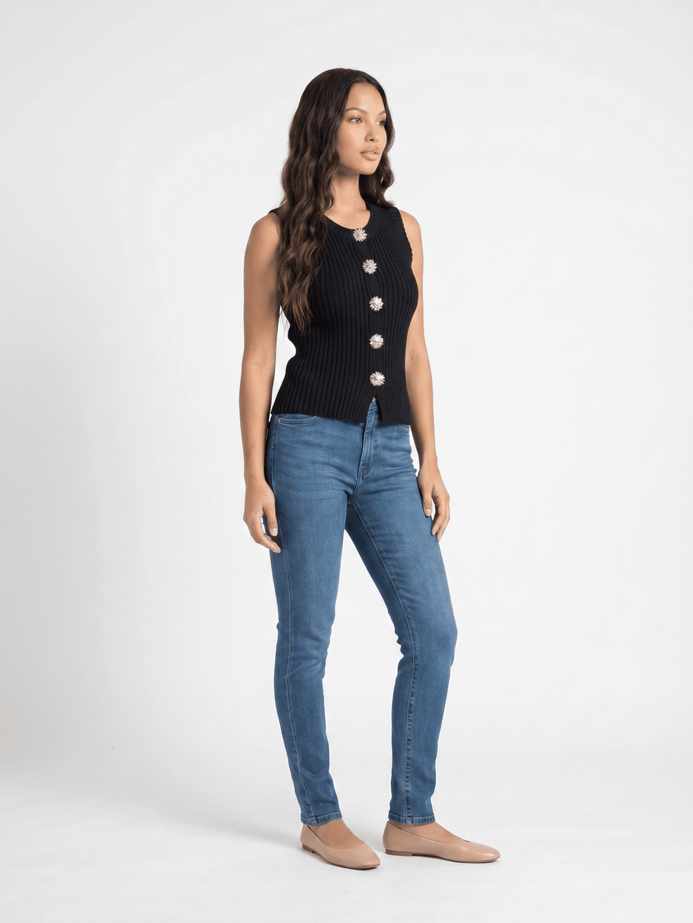 WOMEN'S SLEEVELESS BUTTON UP RIBBED TOP