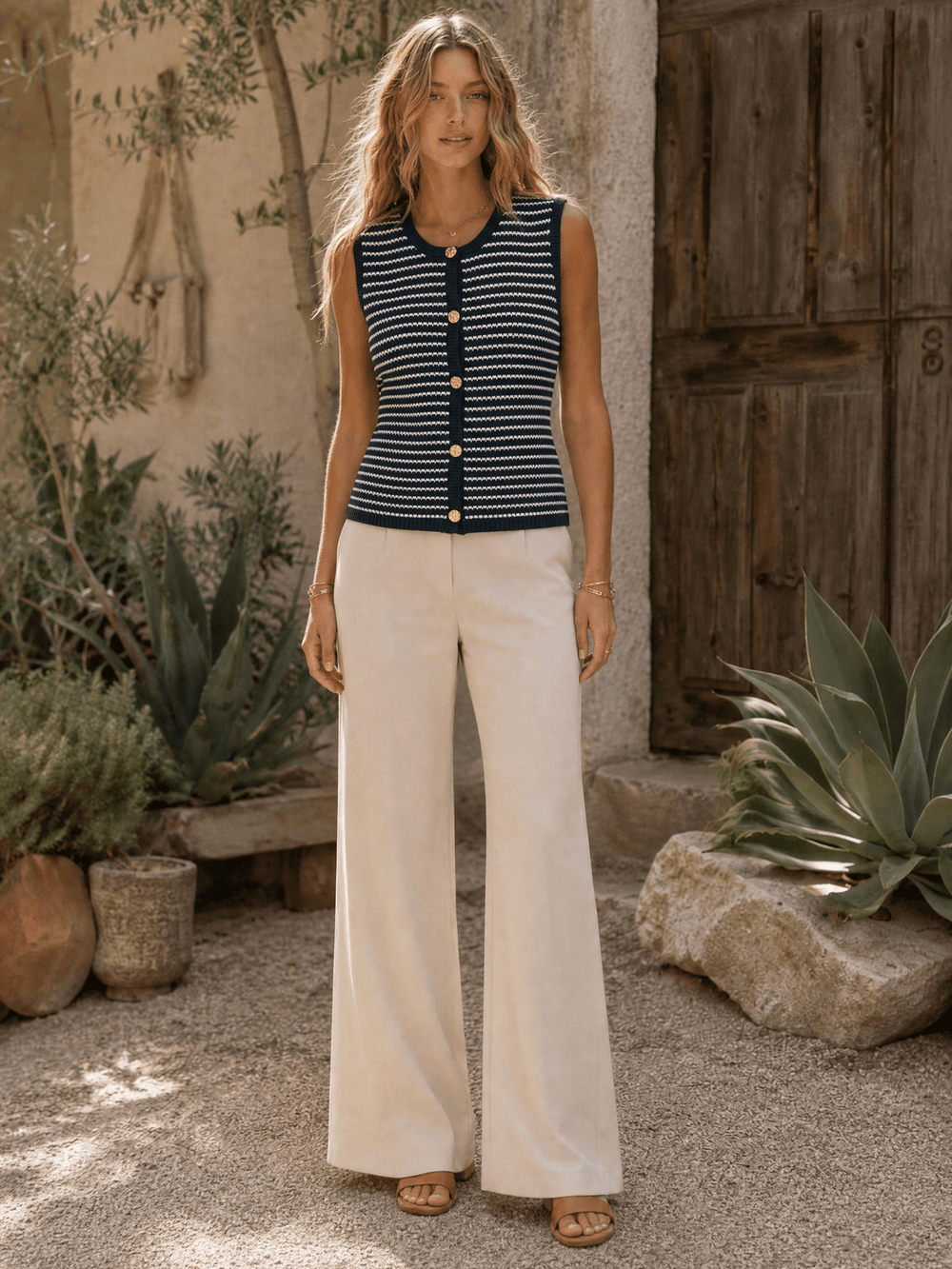 WOMEN'S SLEEVELESS BUTTON UP COLORBLOCK KNITTED TOP