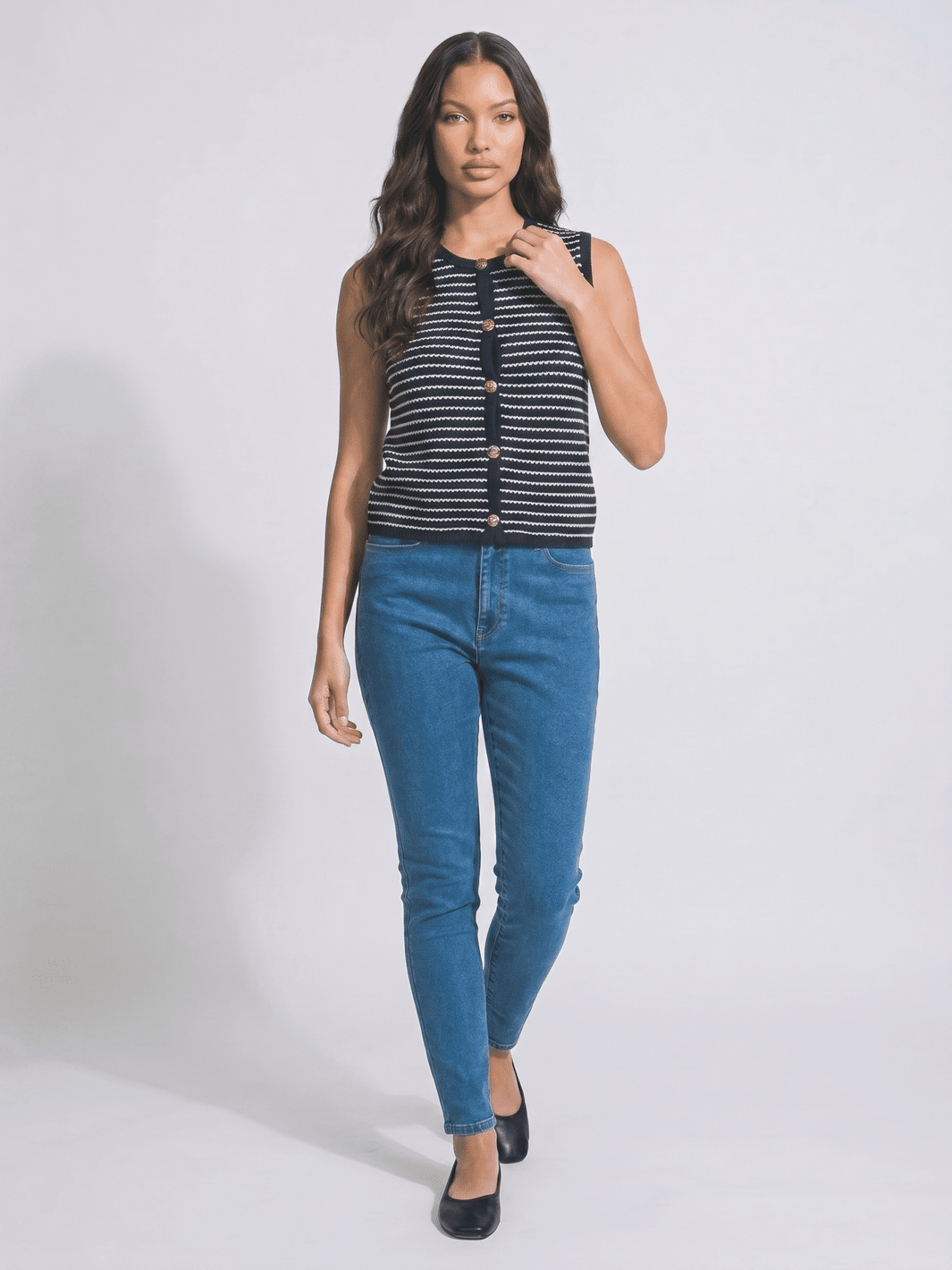 WOMEN'S SLEEVELESS BUTTON UP COLORBLOCK KNITTED TOP