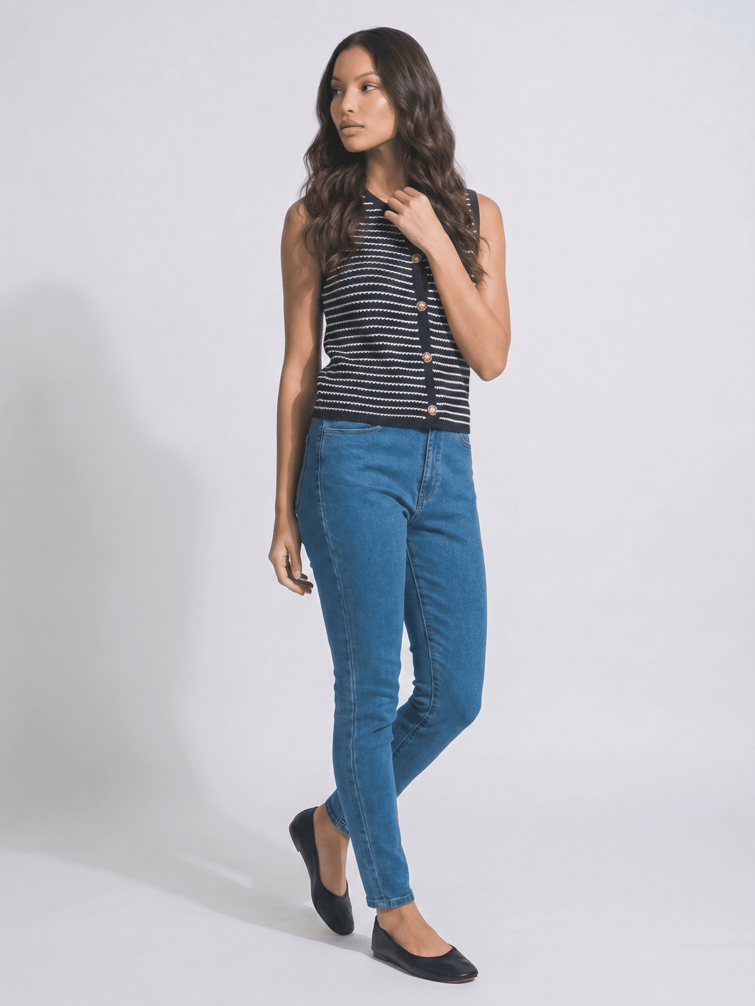 WOMEN'S SLEEVELESS BUTTON UP COLORBLOCK KNITTED TOP