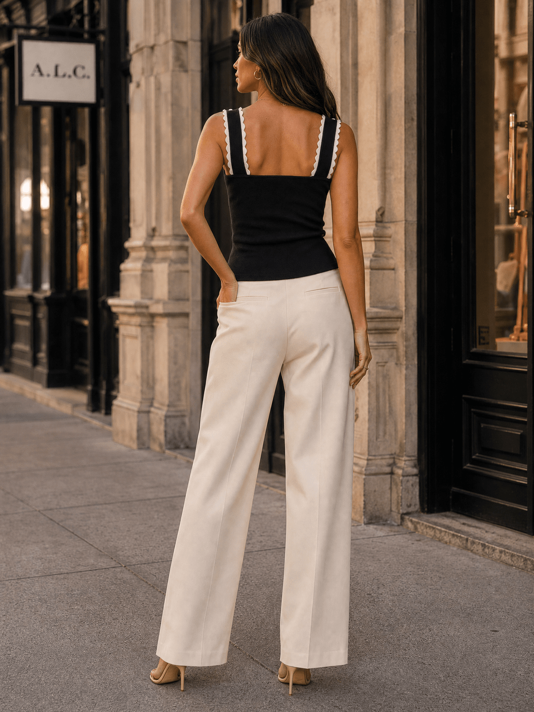 WOMEN'S SLEEVELESS PEARL DETAILED TRIM RIBBED TANK TOP