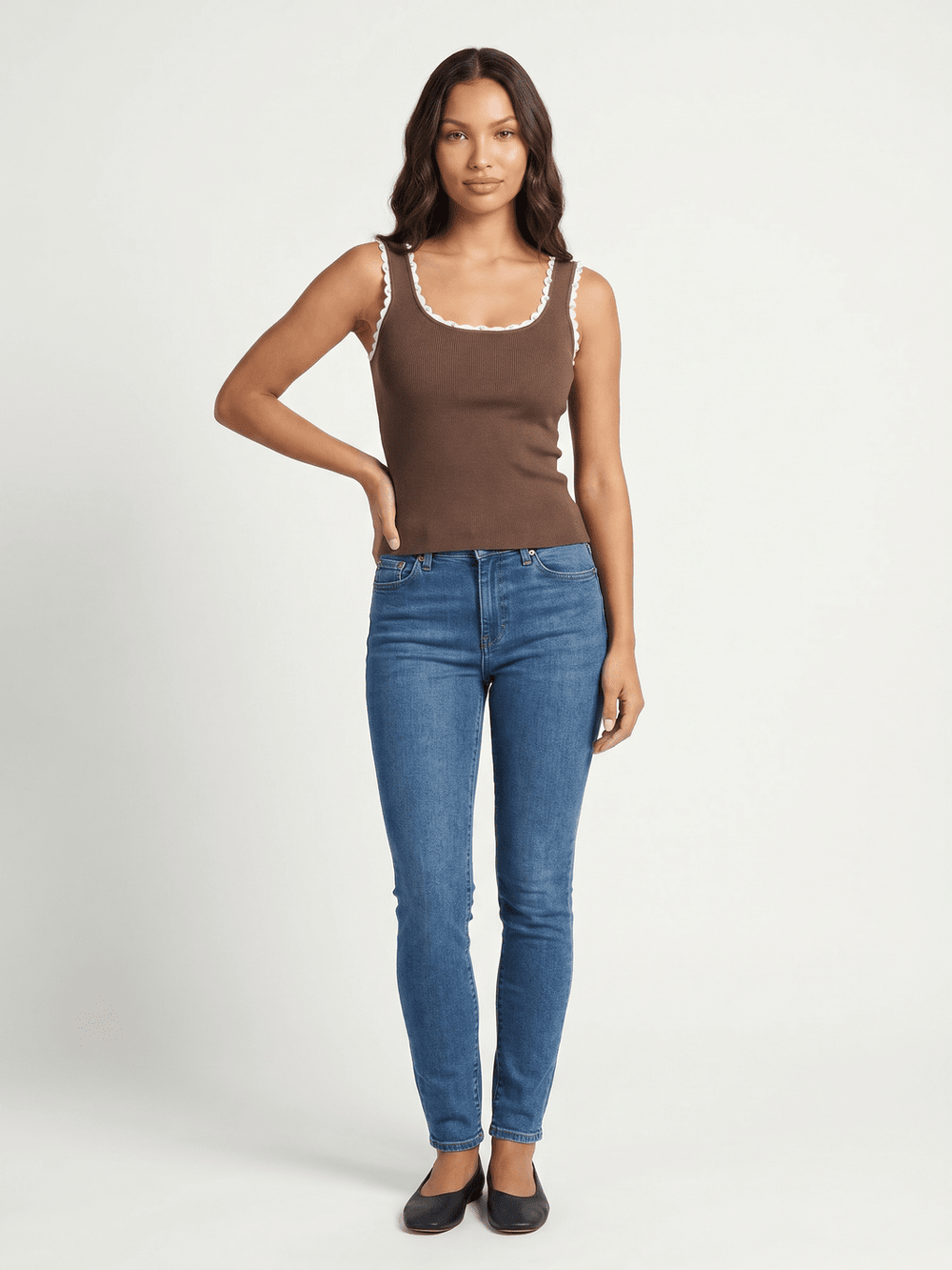 WOMEN'S SLEEVELESS PEARL DETAILED TRIM RIBBED TANK TOP