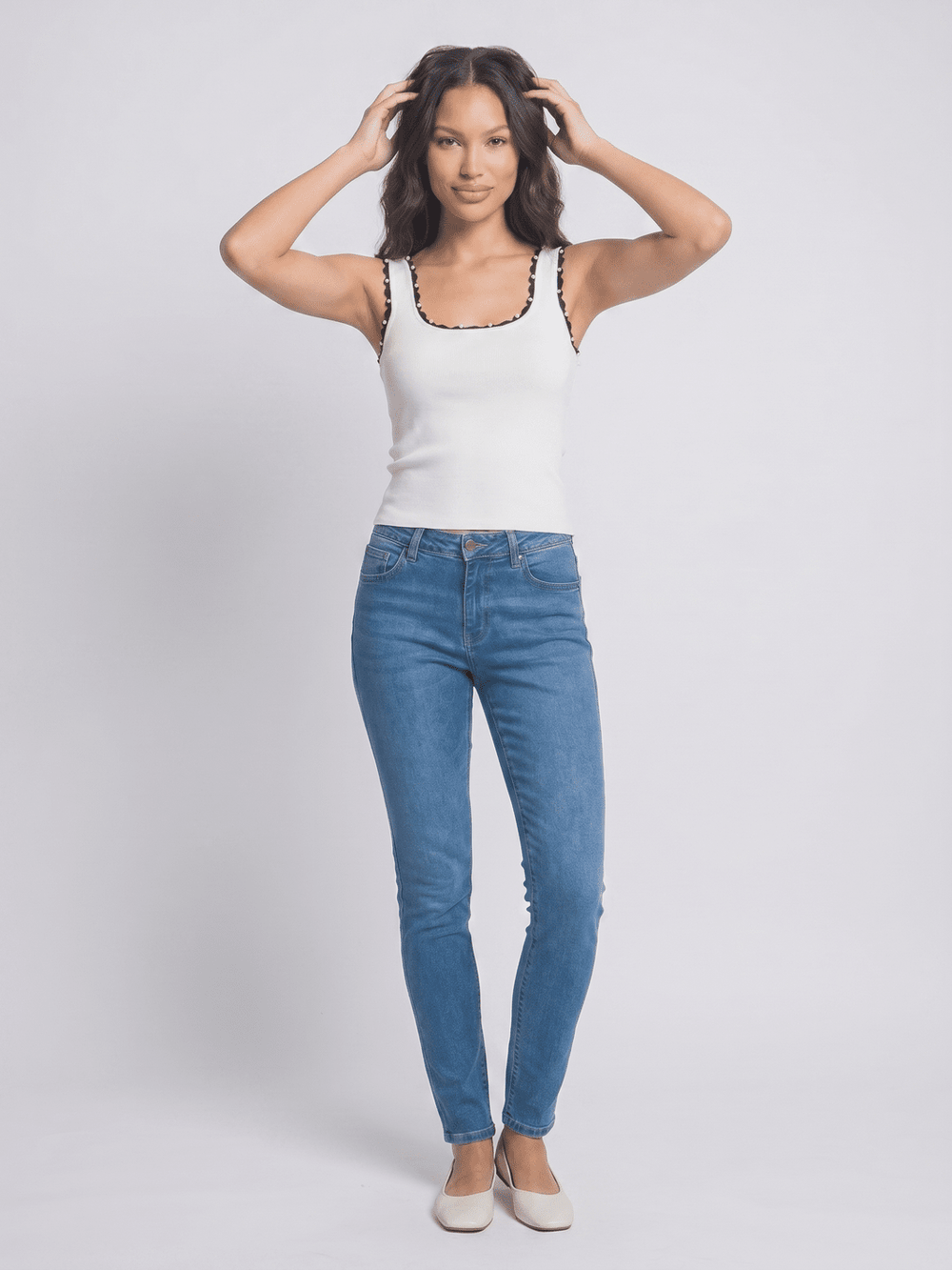 WOMEN'S SLEEVELESS PEARL DETAILED TRIM RIBBED TANK TOP