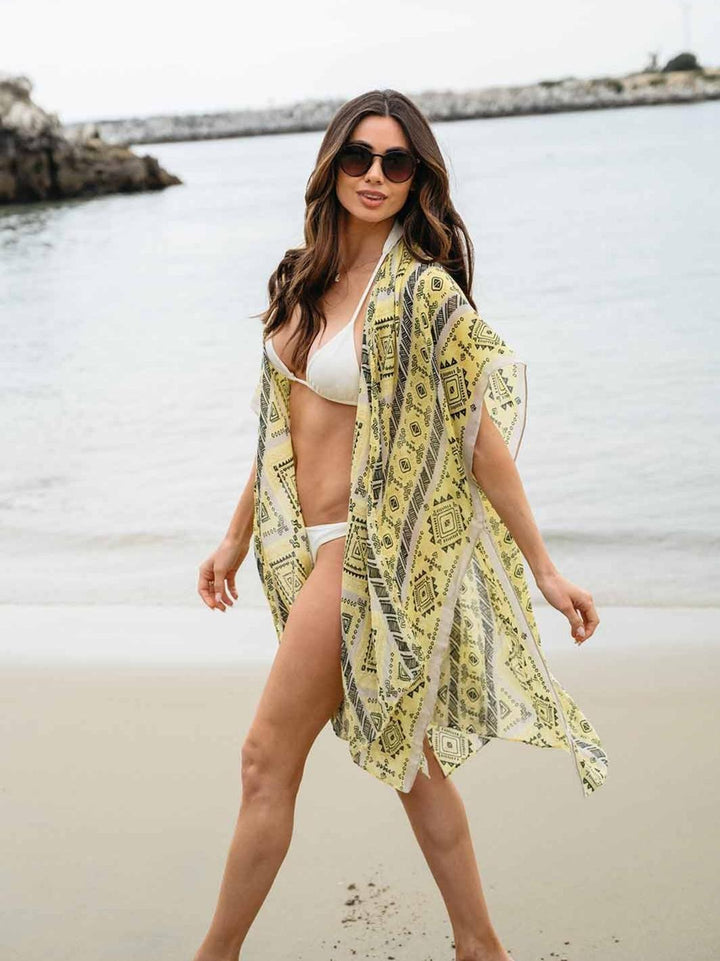 WOMEN'S SHORT SLEEVE OPEN FRONT MULTI PRINT KIMONO