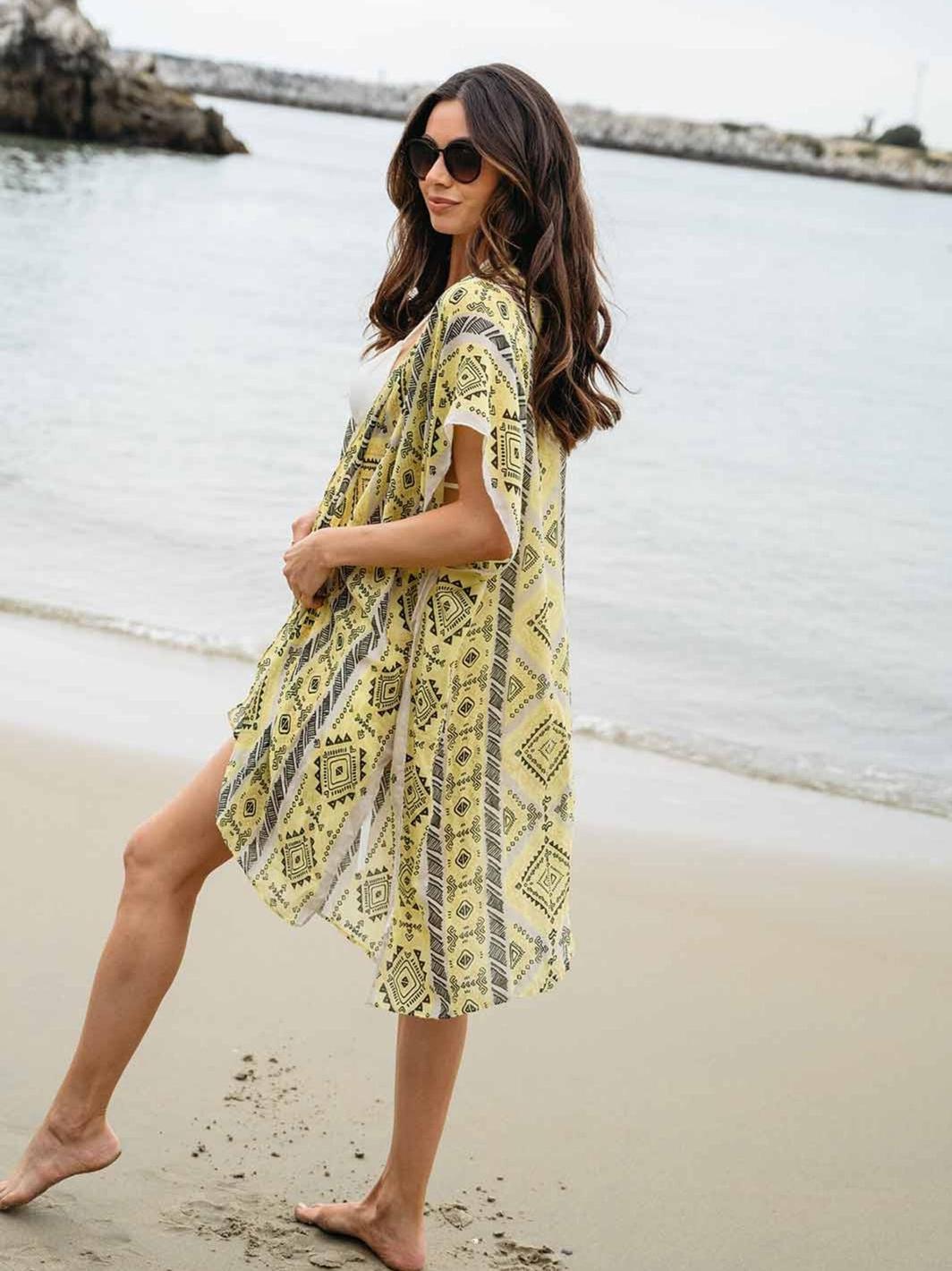 WOMEN'S SHORT SLEEVE OPEN FRONT MULTI PRINT KIMONO