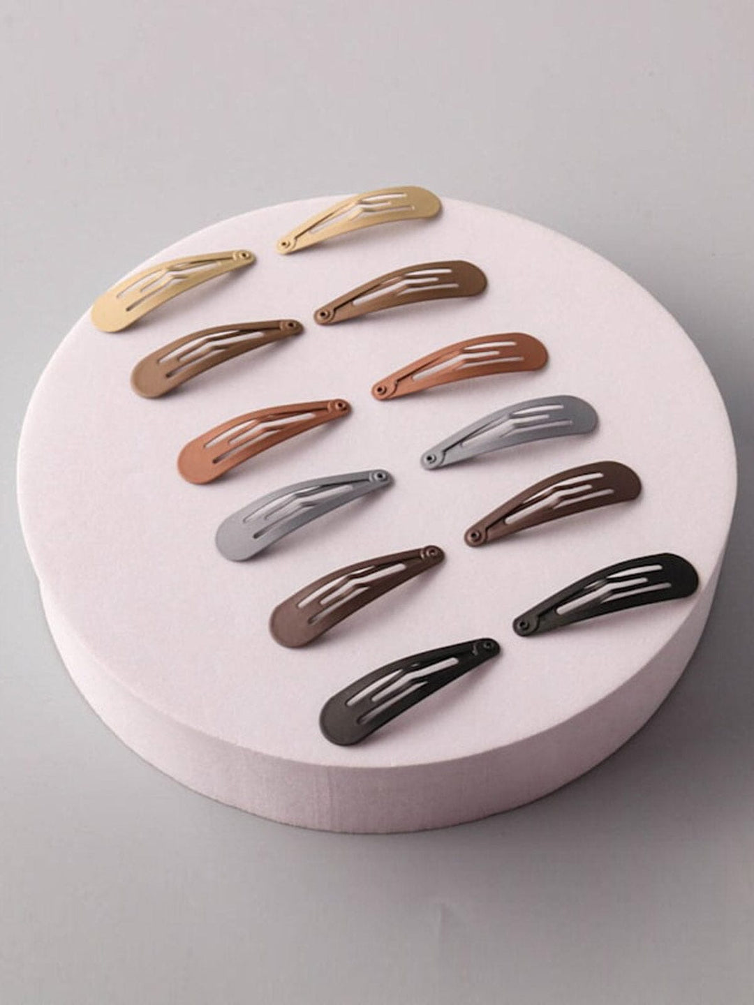 FASHION ASSORTED COLORS TIC TAC HAIR CLIPS