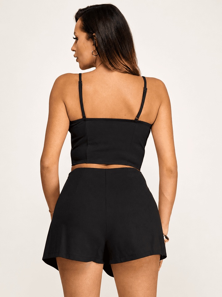 WOMEN'S SLEEVELESS BUTTON CLOSURE BLOUSE & ZIP UP POCKETS MINI SKORTS 2PC. SET