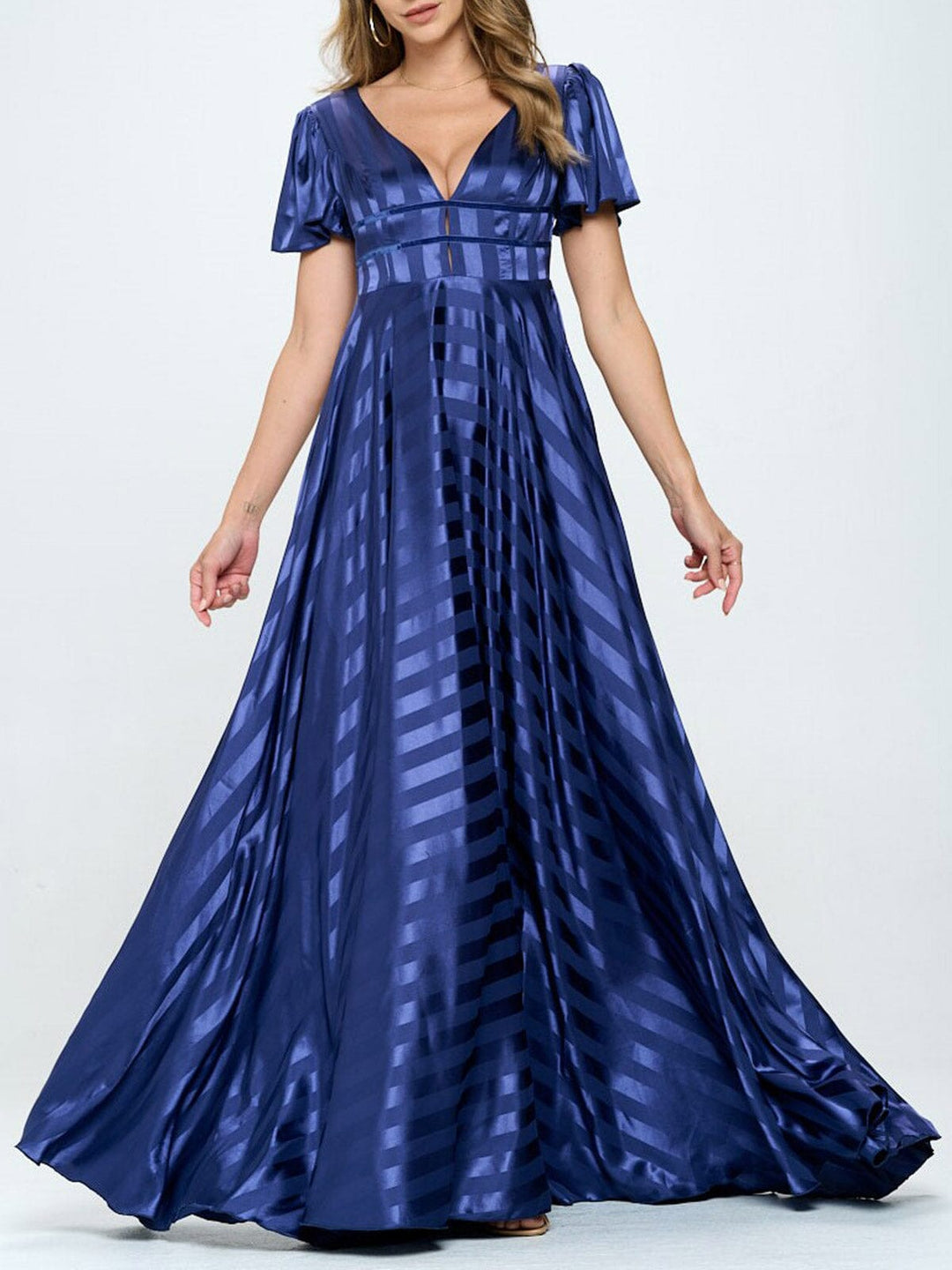 WOMEN'S SHORT SLEEVE V-NECK LOW OPEN BACK DETAILED MAXI DRESS