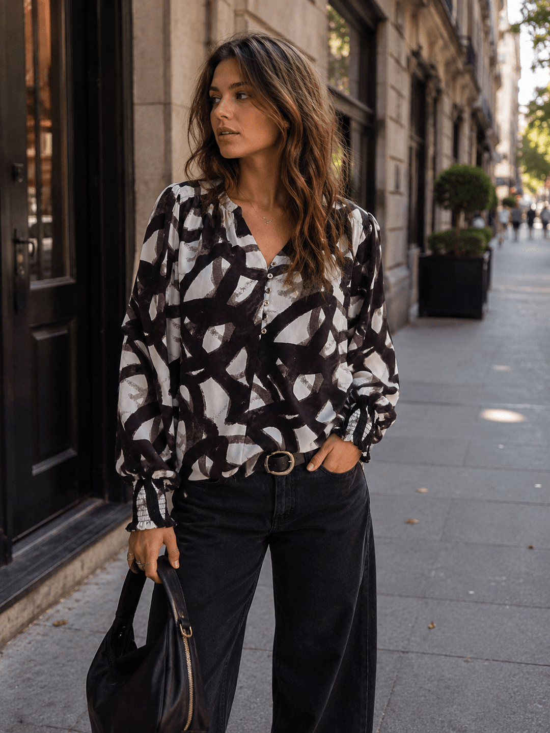 ENTRO WOMEN'S LONG SLEEVE V-NECK BUTTON UP MULTI PRINT BLOUSE
