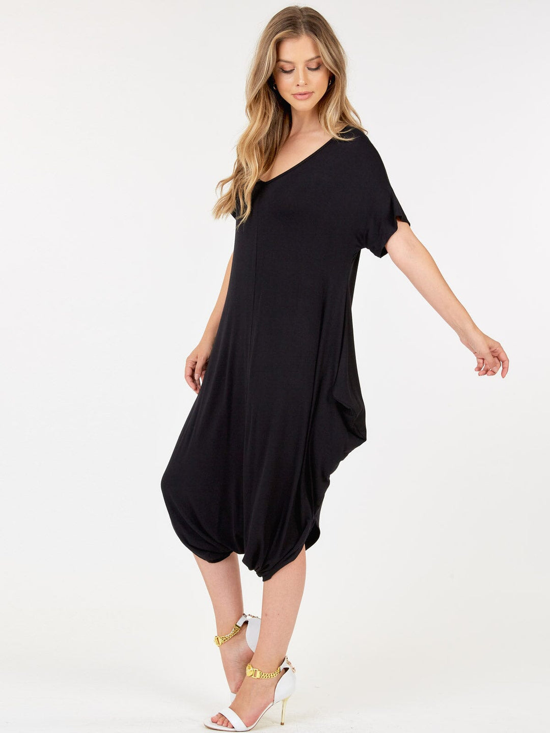 WOMEN'S SHORT SLEEVE V-NECK LOOSE FIT JUMPSUIT