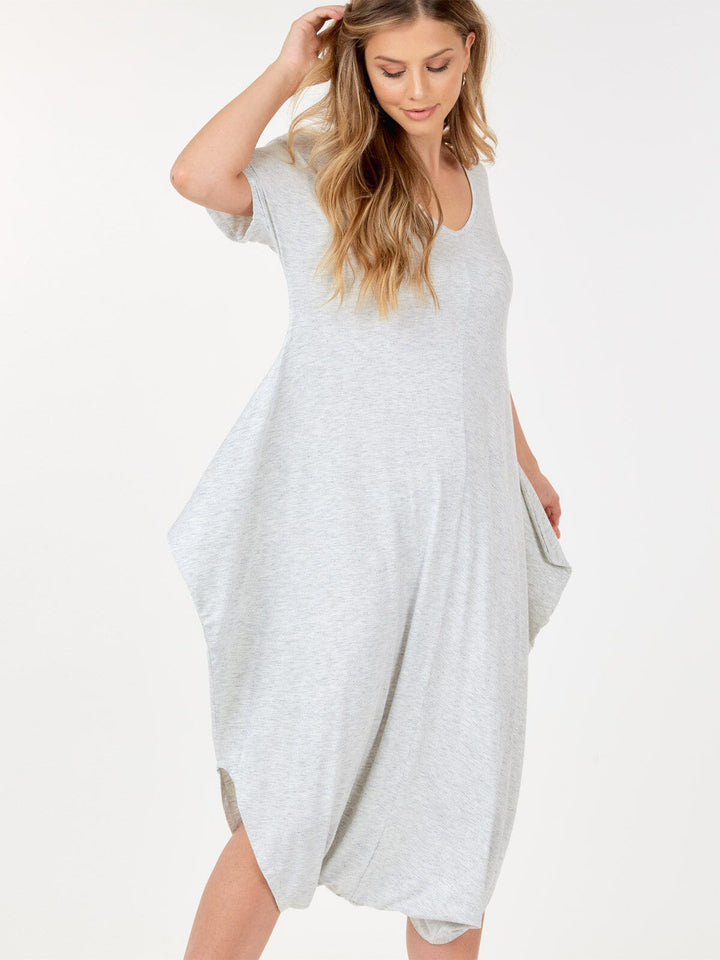 WOMEN'S SHORT SLEEVE V-NECK LOOSE FIT JUMPSUIT