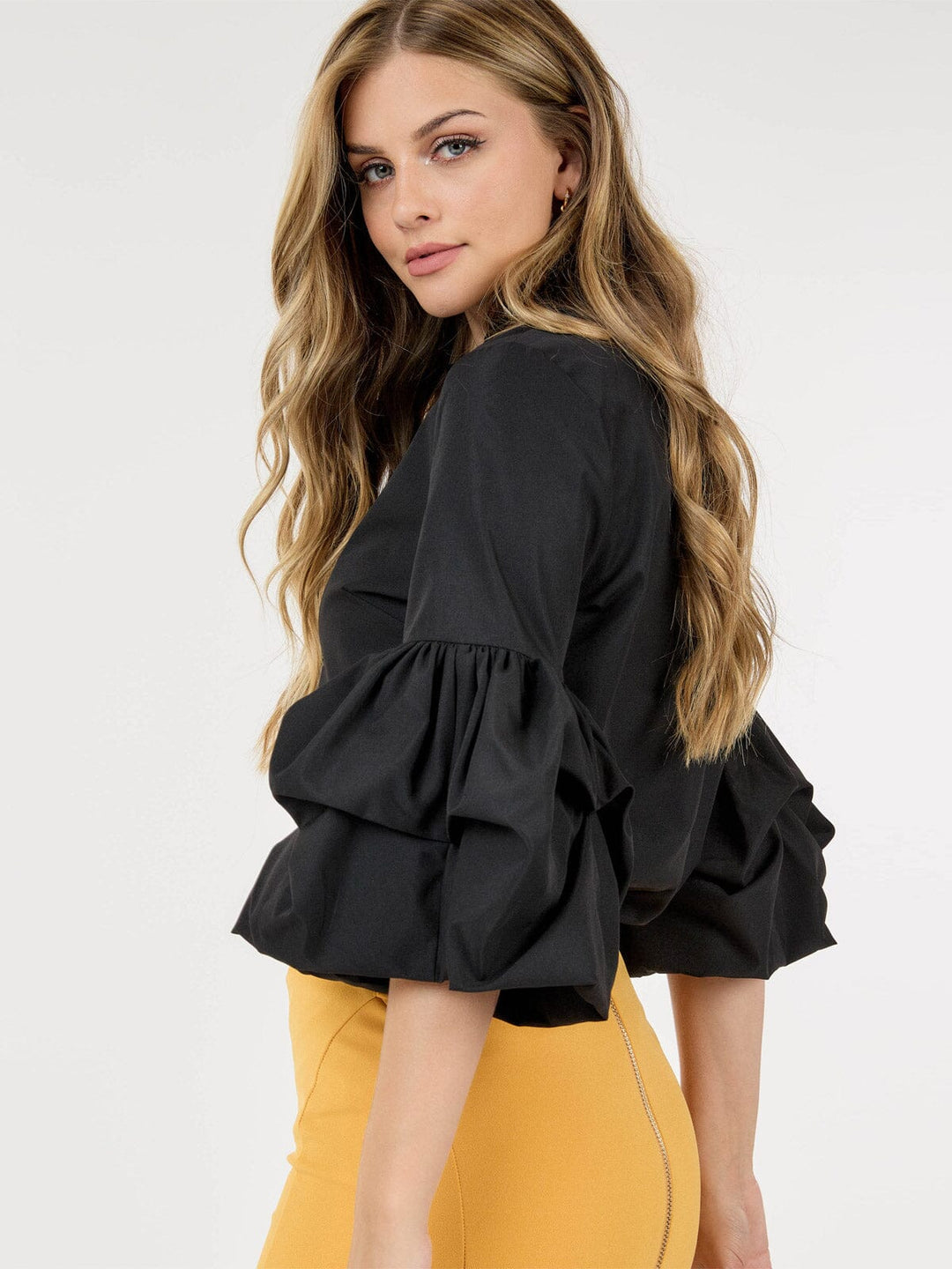 WOMEN'S 3/4 RUFFLE PUFF SLEEVE BUTTON UP BLOUSE